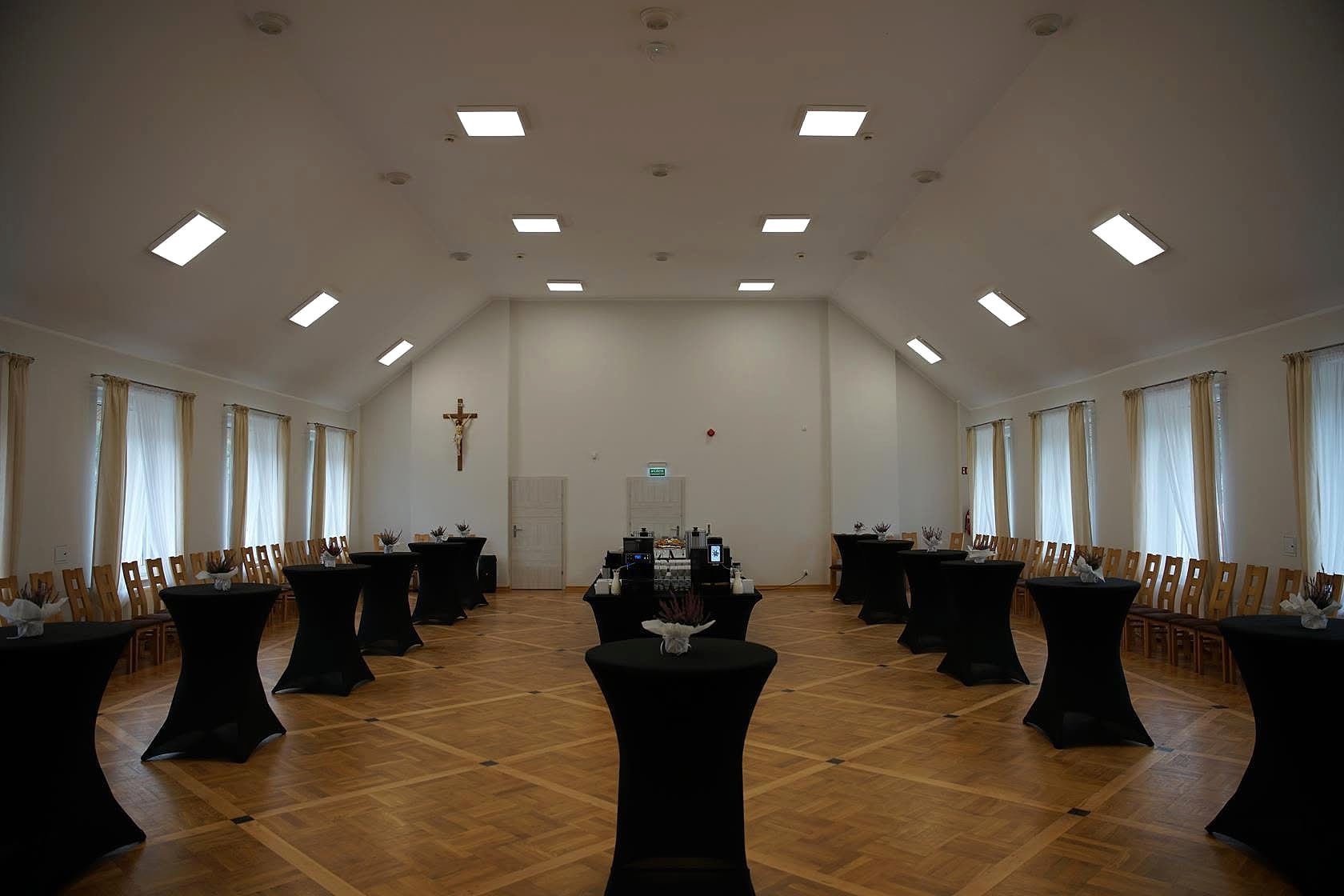 Sala Leonianum przygotowana na spotkanie konferencyjne